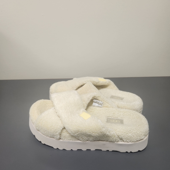 UGG Fuzz Sugar Terry Cross Slides Banana Pudding Sz 7. Excellent Condition - Picture 6 of 11